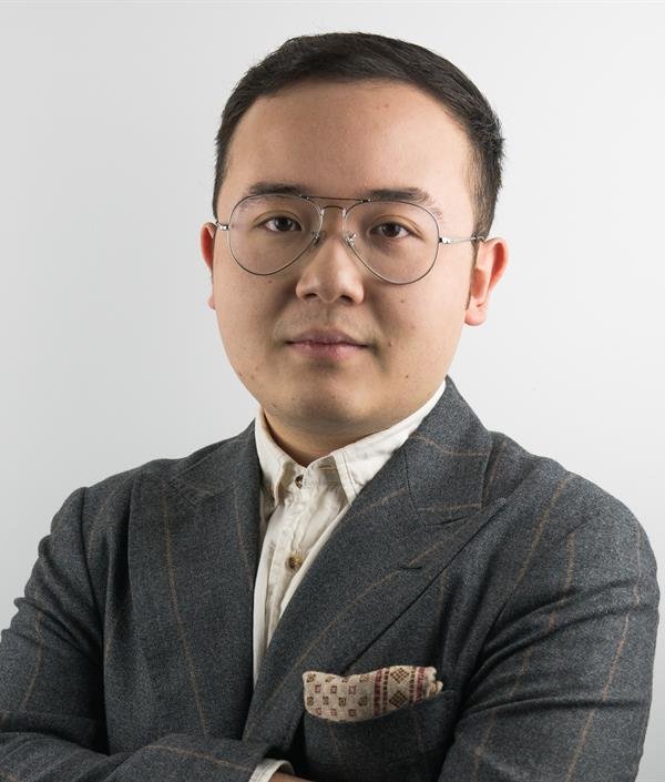 Dingyuan Liu