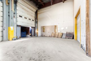 Shipping (door/dock)