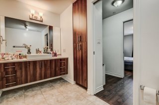 Ensuite bathroom