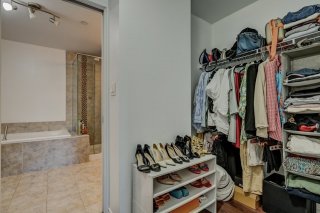 Walk-in closet