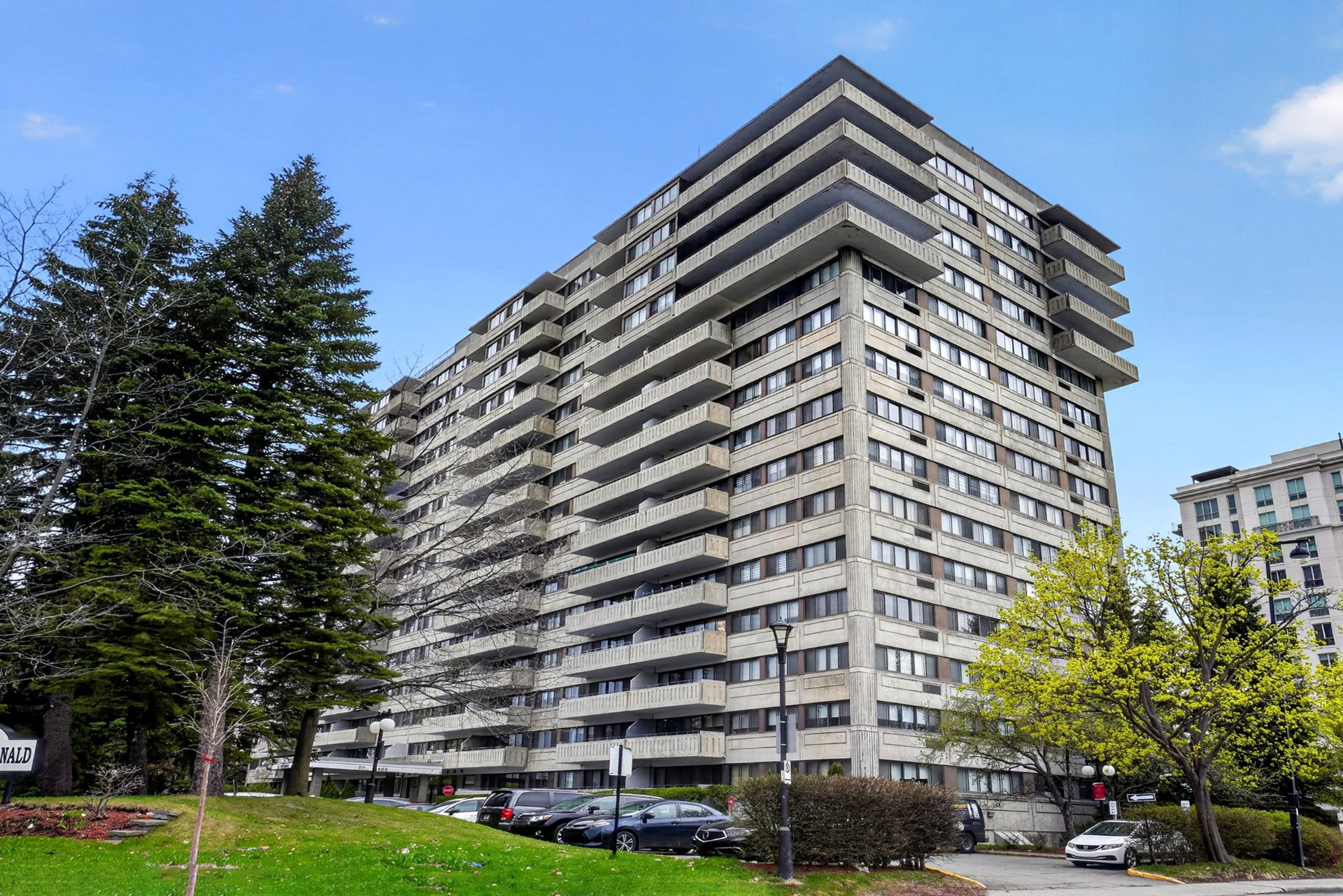 #712 - 6800 Av. MacDonald