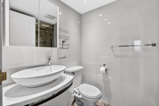 Ensuite bathroom