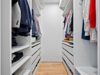 Walk-in closet