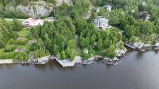 Access to a body of water