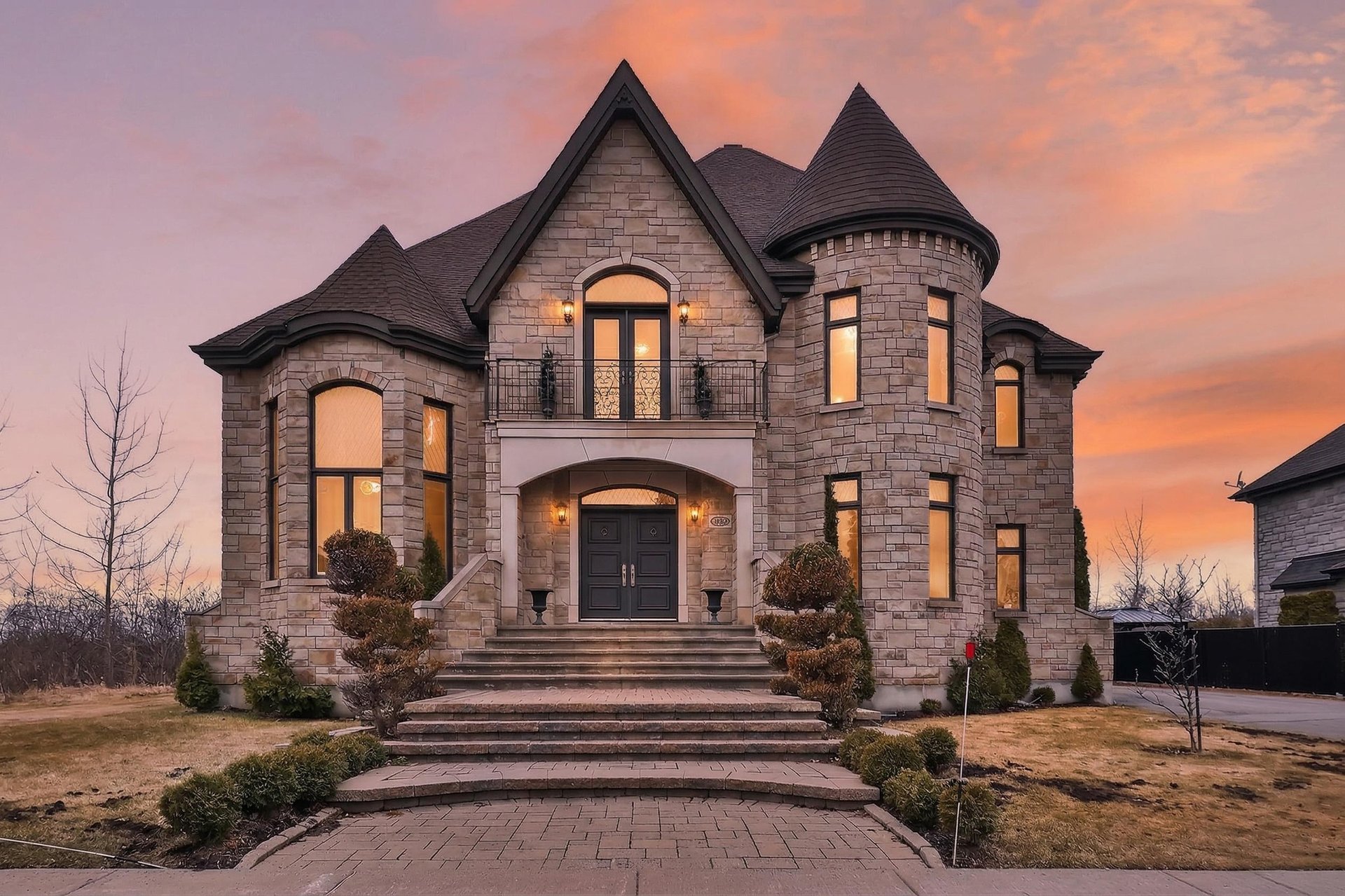 3805 Av. de l'Empereur