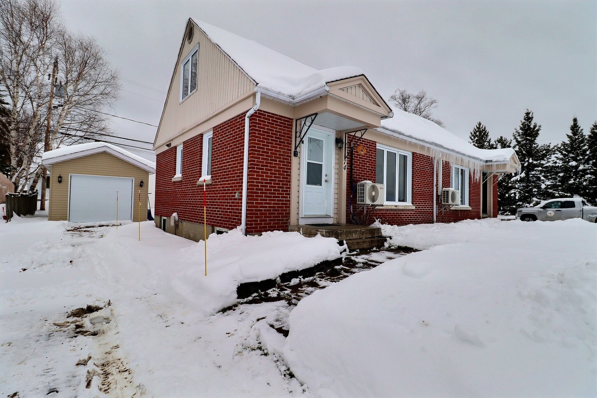 74 Rue du Curé-Jourdon