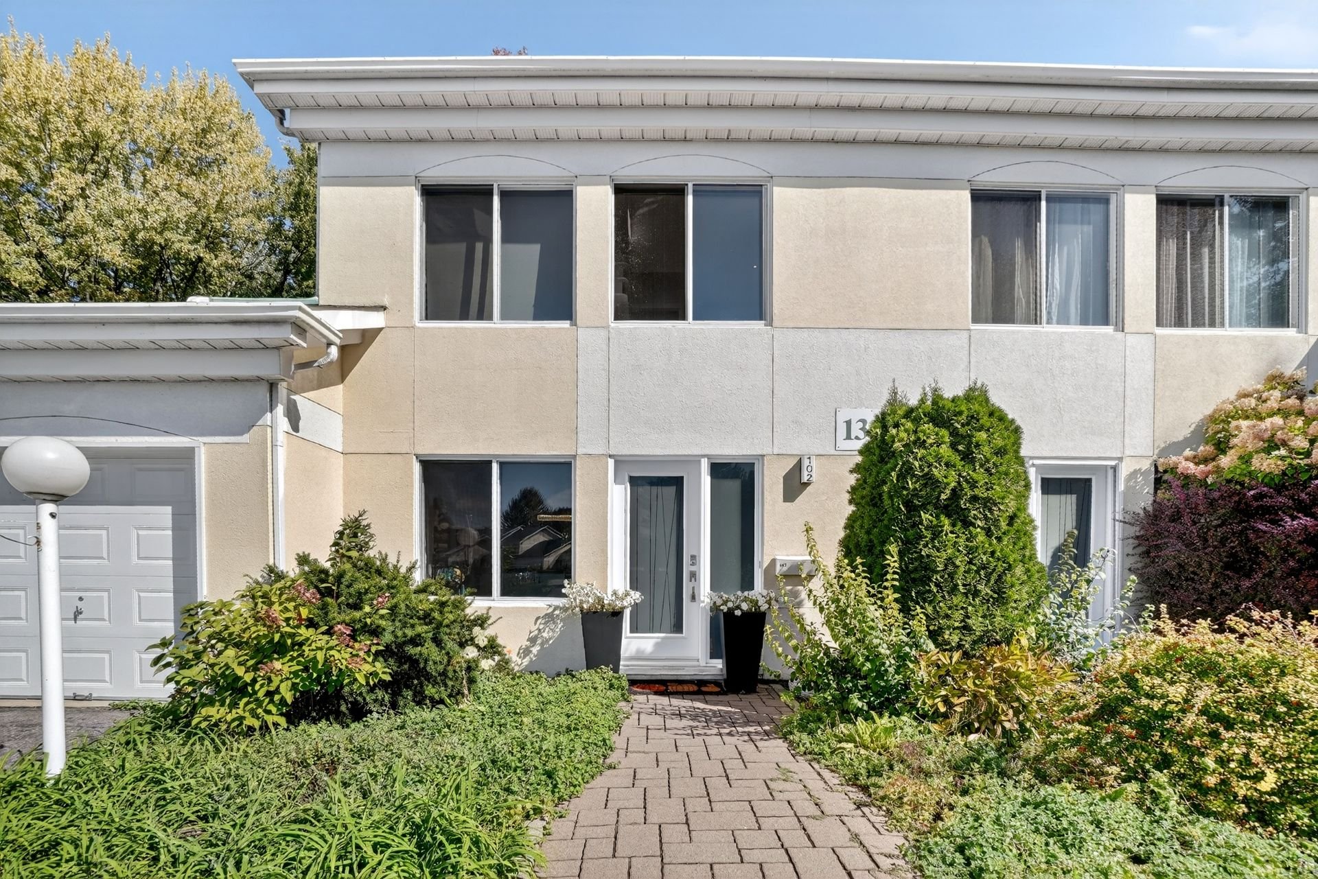 #102 - 1360 Rue Jordi-Bonet