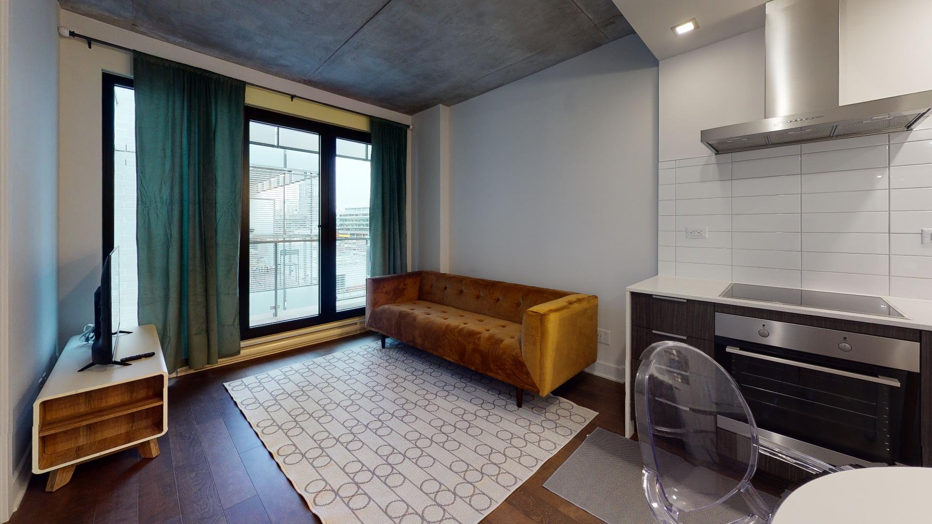 #918 - 700 Rue St-Paul O.