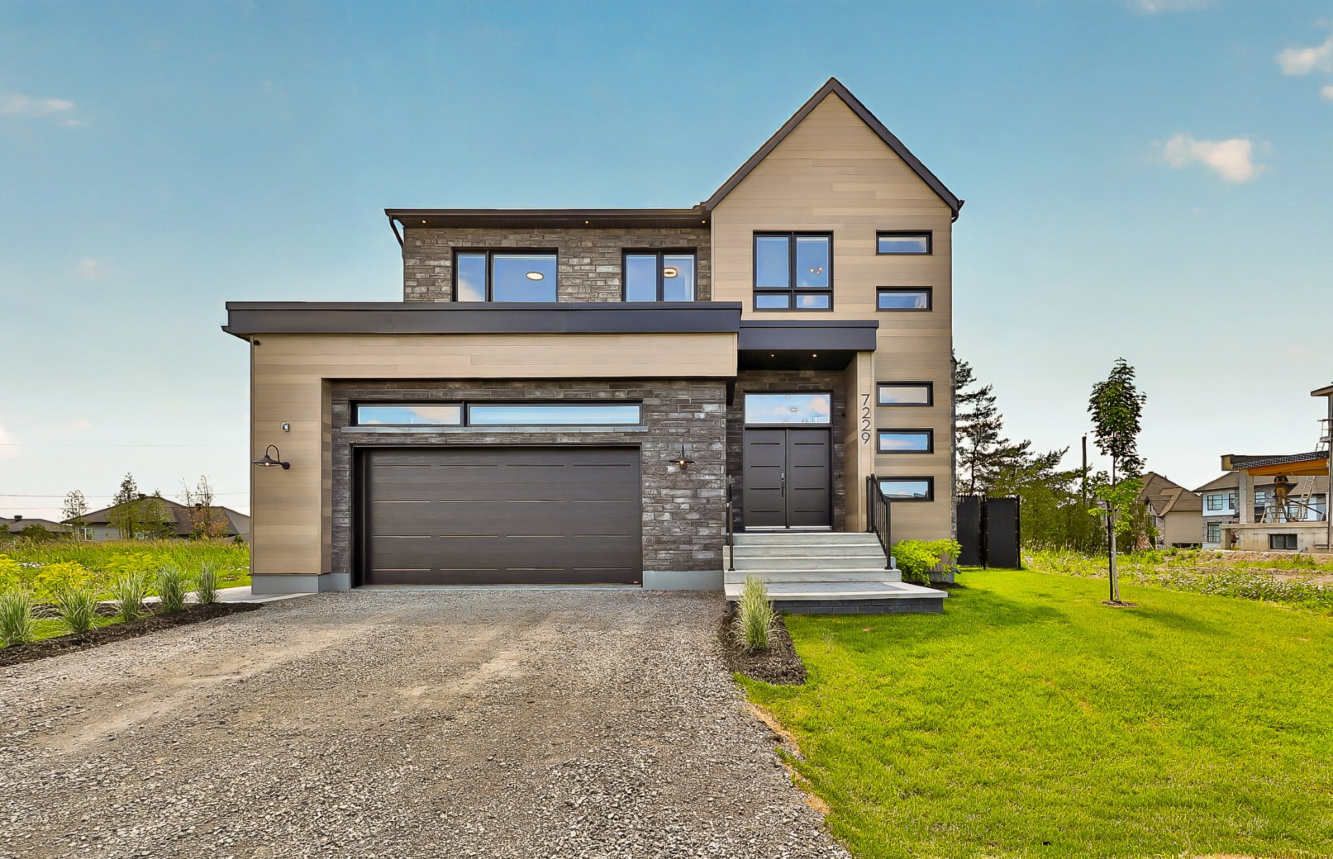 7229 Rue Jean-Claude-Langlois