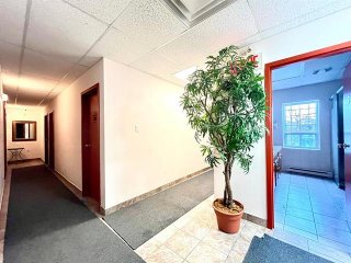 #200 - 8627 Boul. St-Laurent
