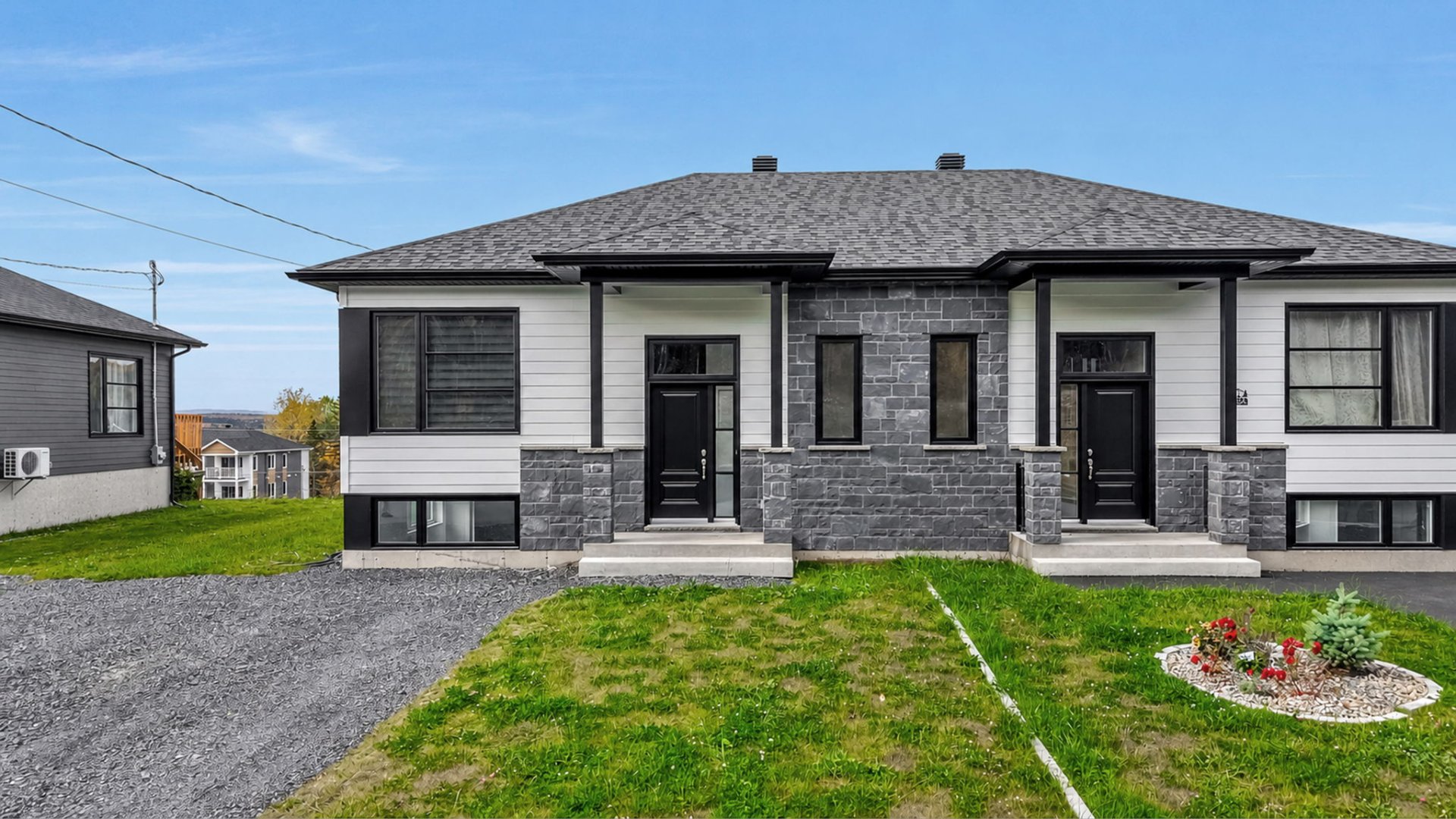 220 93e Rue