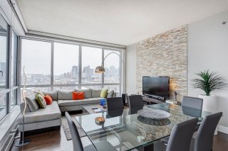 #1106 - 370 Rue St-André