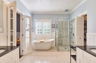 Ensuite bathroom