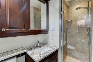 Ensuite bathroom