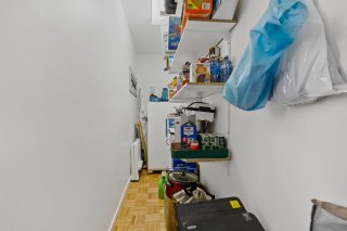 Walk-in closet