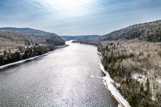 Vue sur l'eau