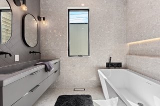 Salle de bains attenante à la CCP