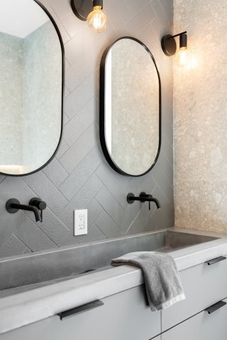 Salle de bains attenante à la CCP