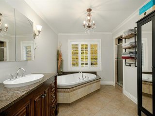 Ensuite bathroom