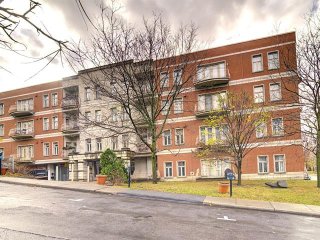 #104 - 5780 Av. Decelles