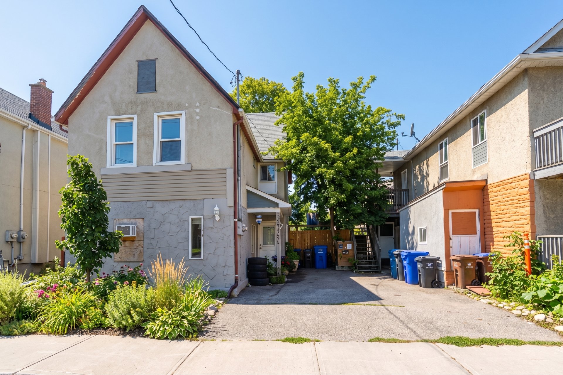 207 Rue Laval
