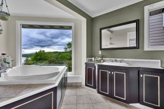 Ensuite bathroom