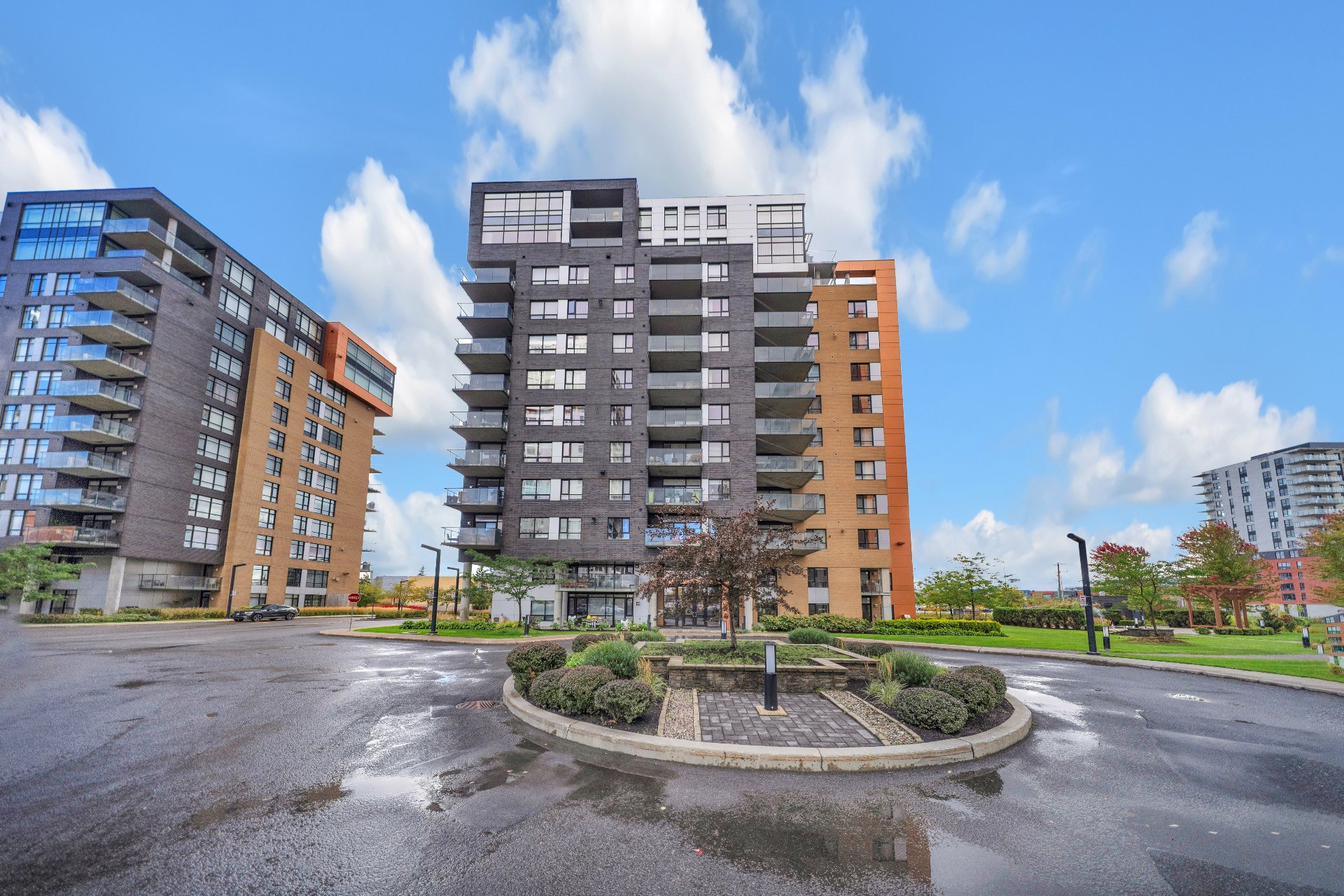 #601 - 2875 Av. du Cosmodôme