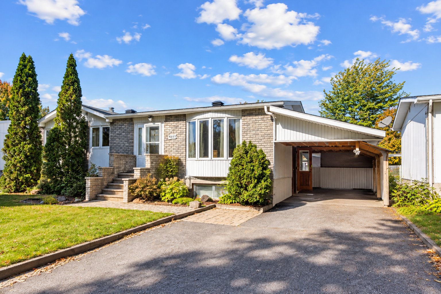4377 Rue d'Angora