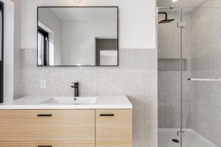 Salle de bains attenante à la CCP