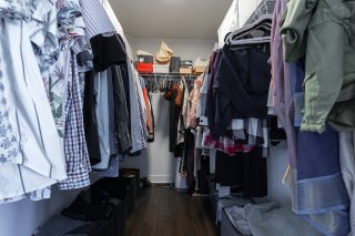 Walk-in closet