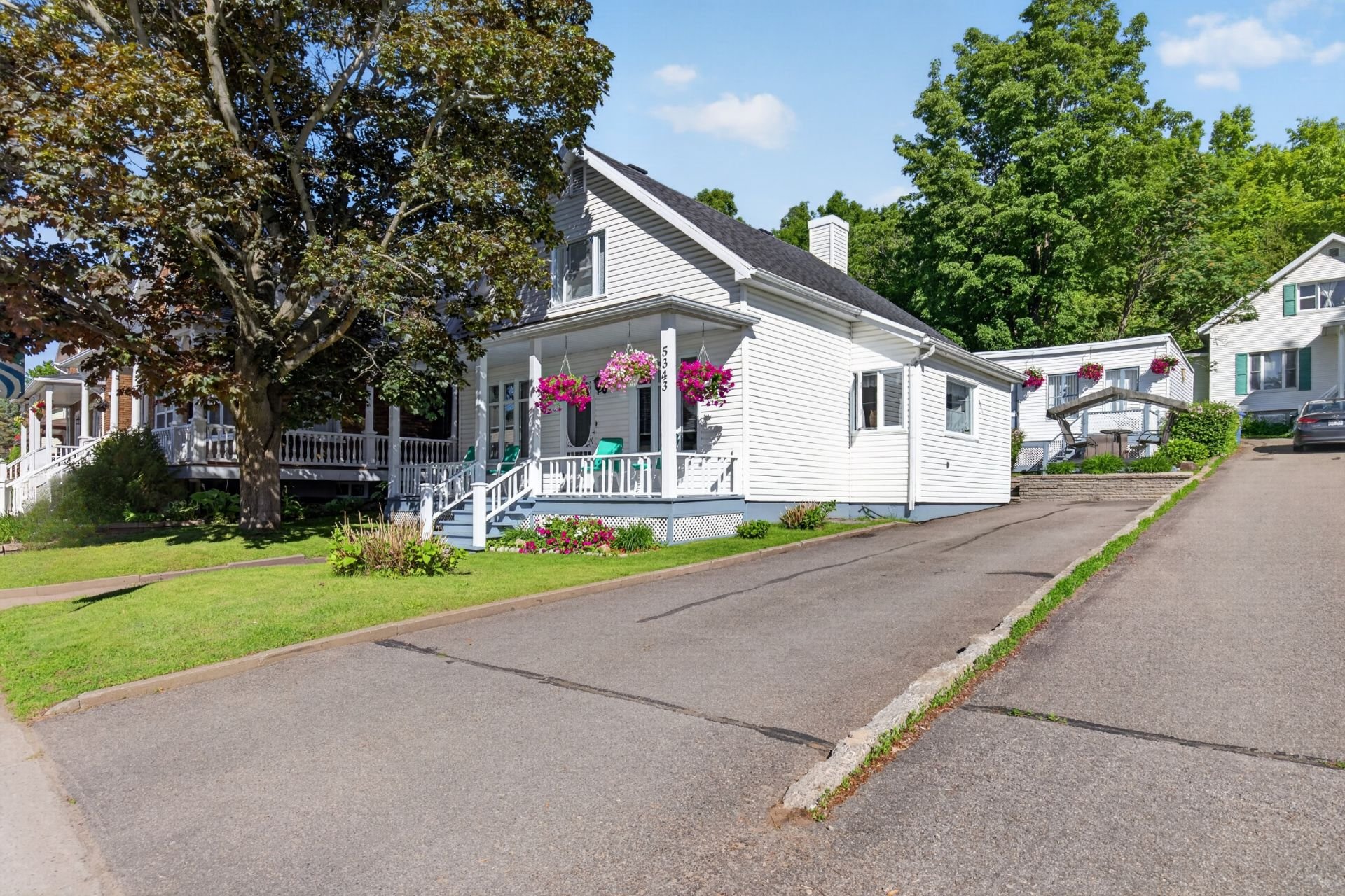 5343 Av. Royale