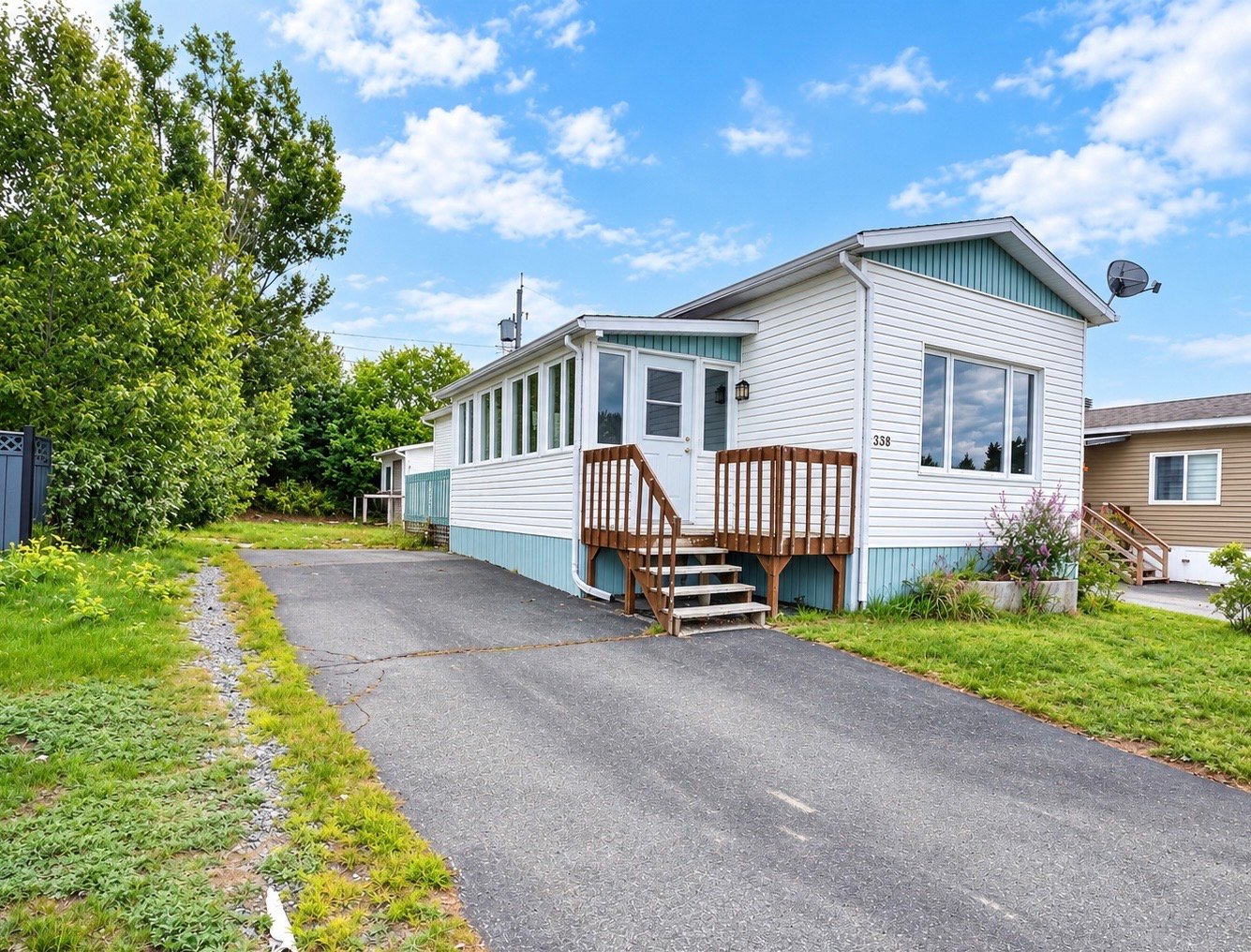 338 Rue Belmont