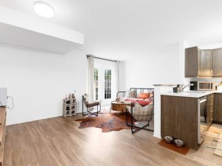 #2124 - 2124 Av. de la Gare