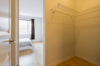 Walk-in closet