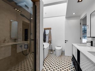 Ensuite bathroom
