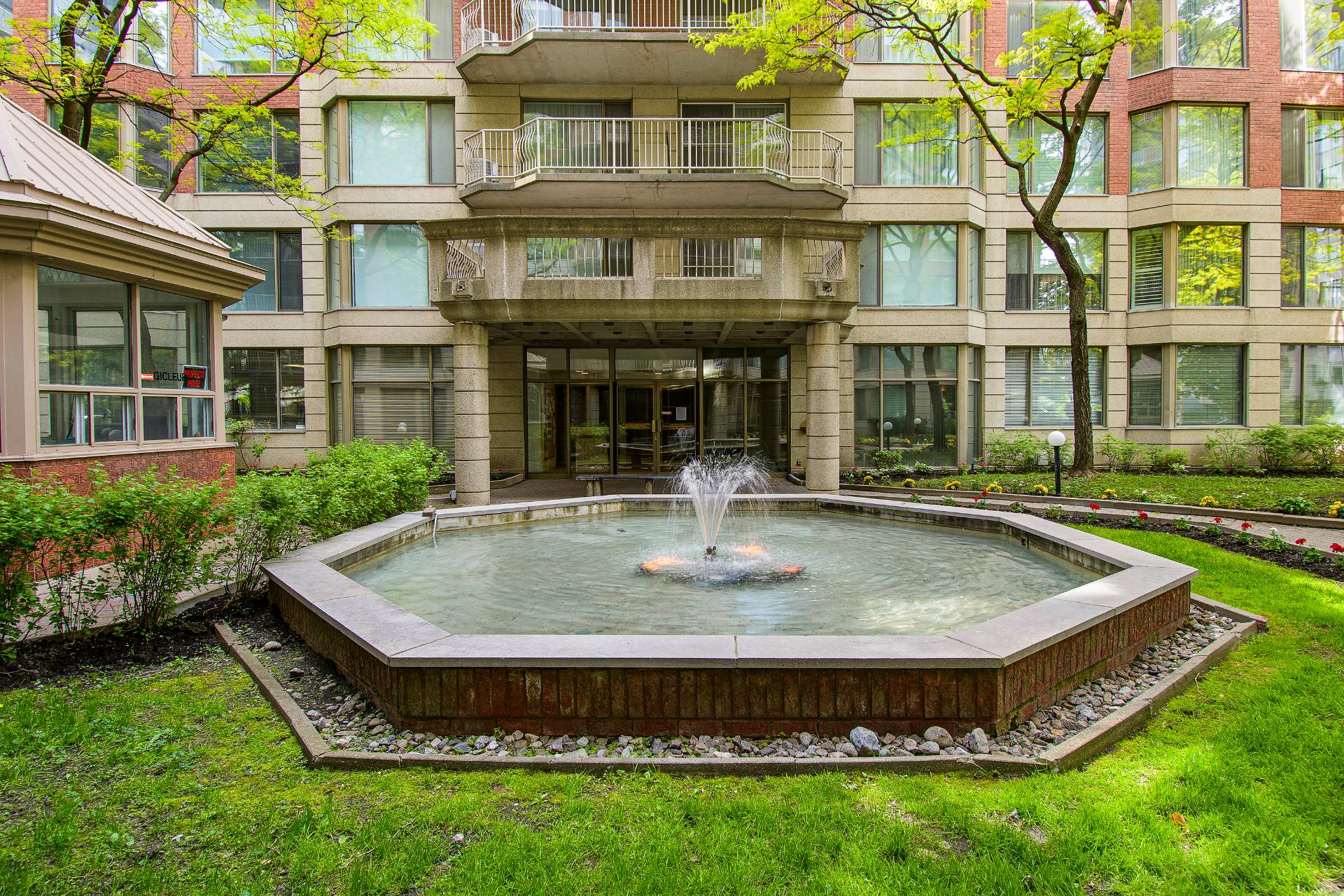 #505 - 1080 Rue St-Mathieu