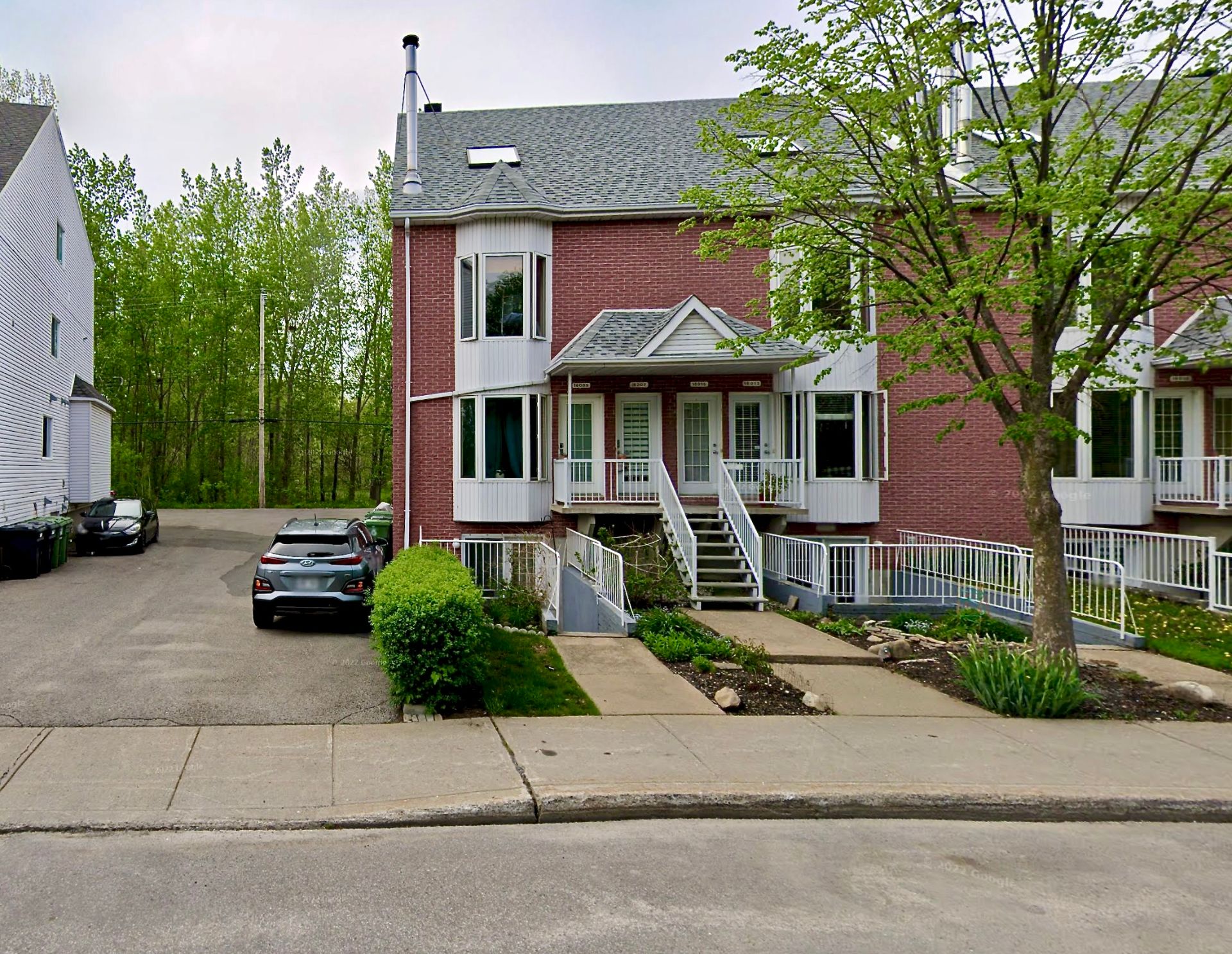 Joelle Bitar / #10851781