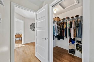Walk-in closet
