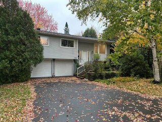 548 Av. Cypress