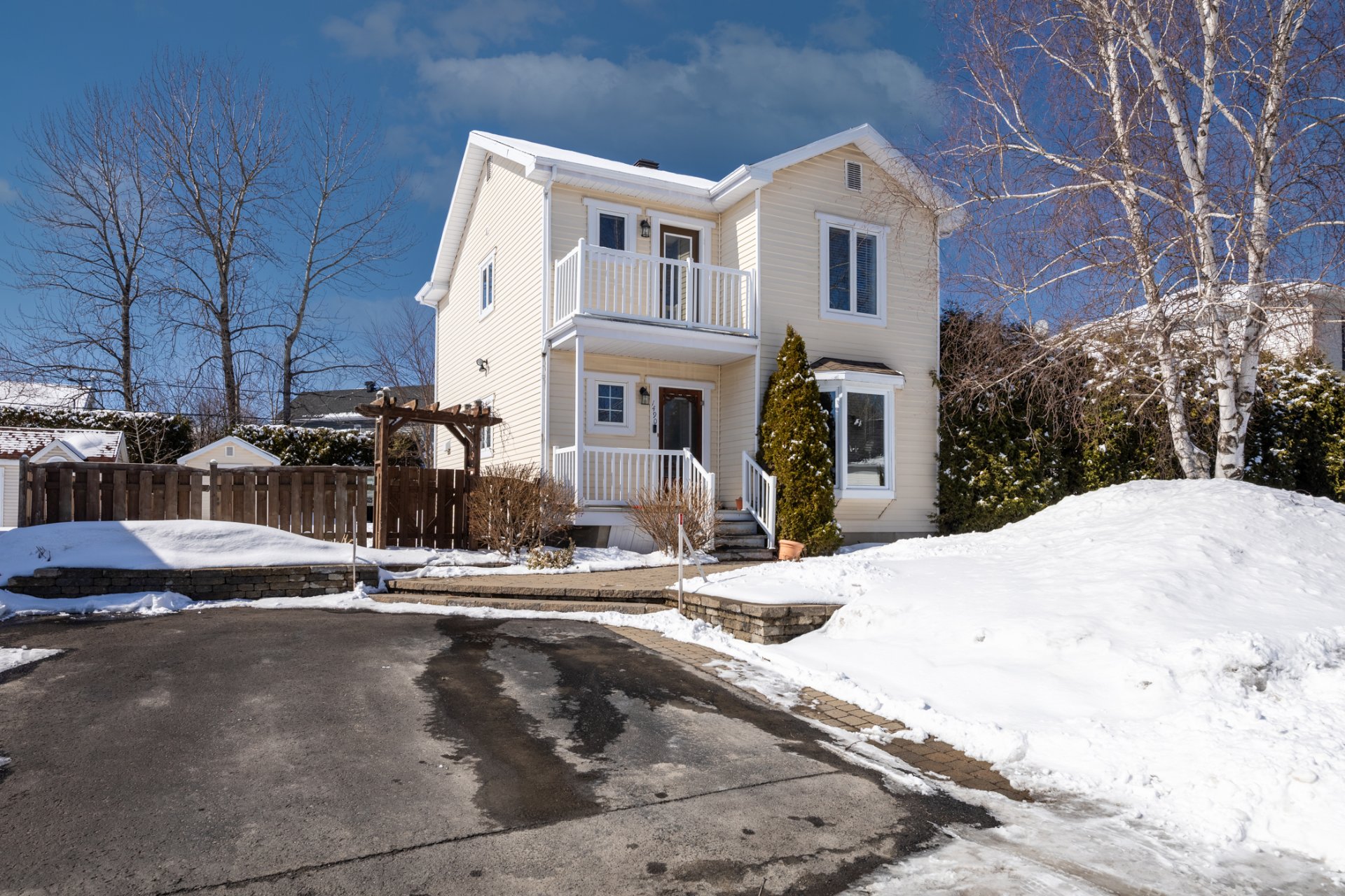 1490 Rue Gagnon