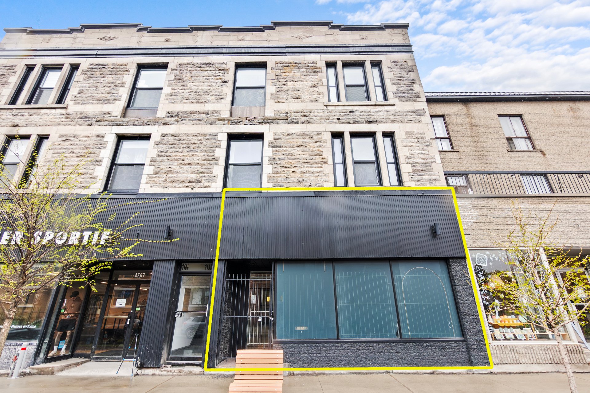 4797 Rue Ste-Catherine E.