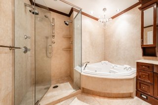Ensuite bathroom