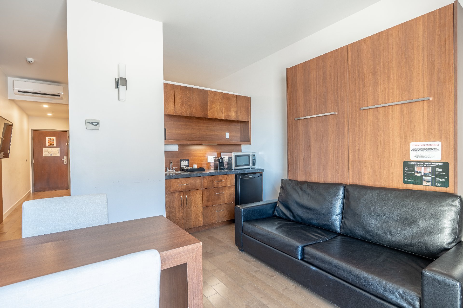 #242 - 130 Av. Belzile