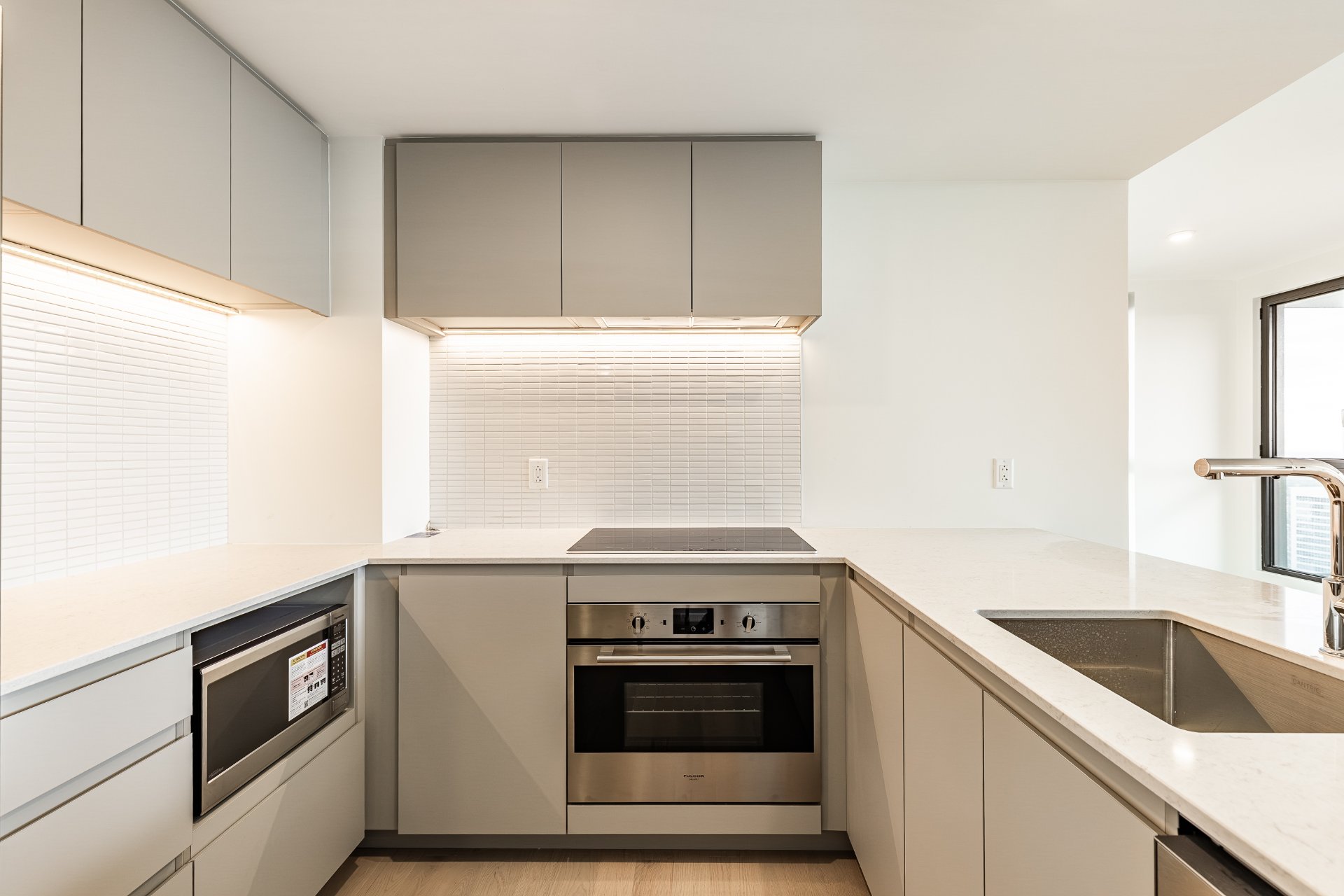 #4801 1210 Rue Jeanne-Mance — photo 3