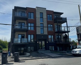 #202 - 2200 Rue Desautels