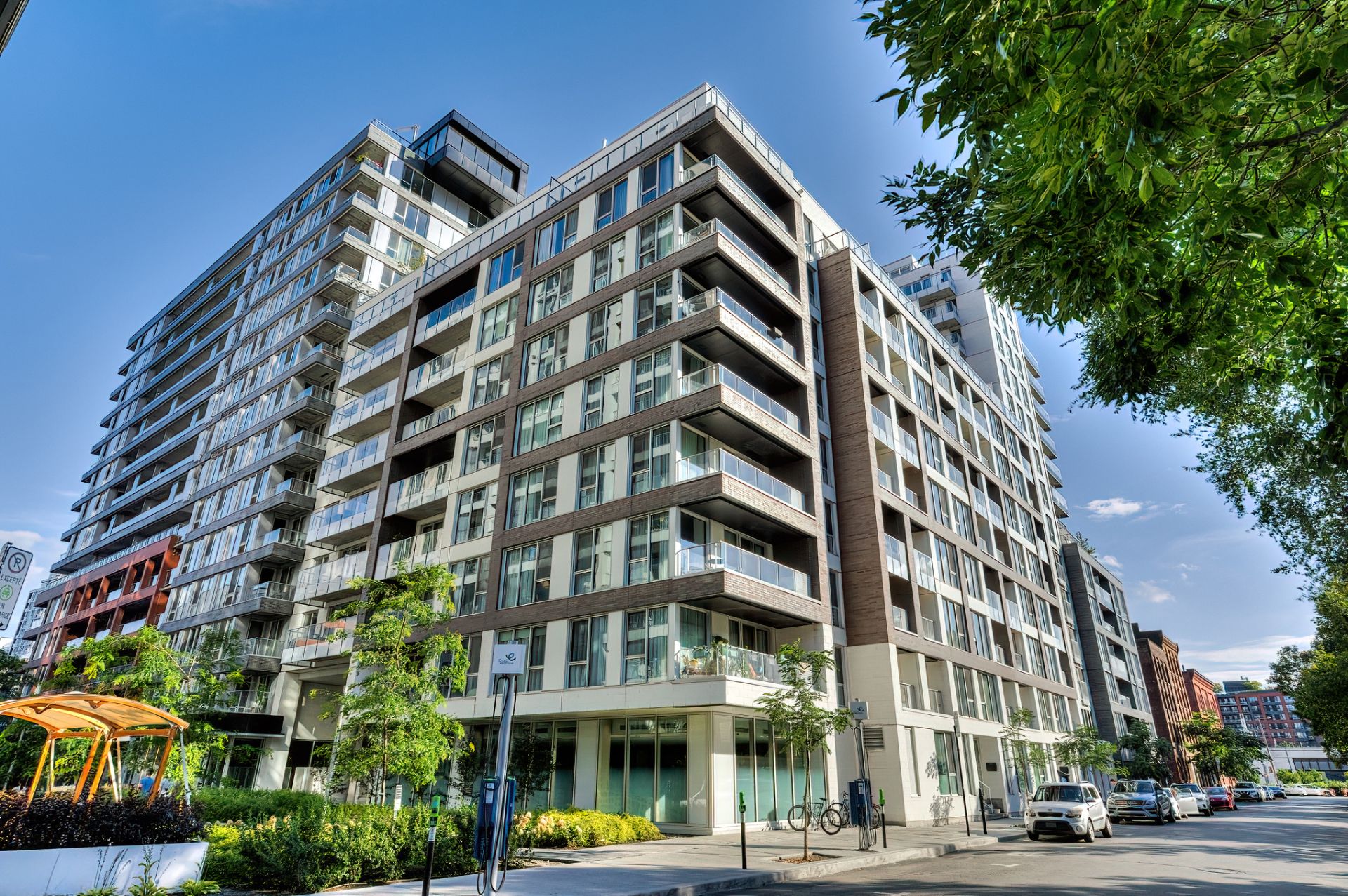 #1006 - 705 Rue William