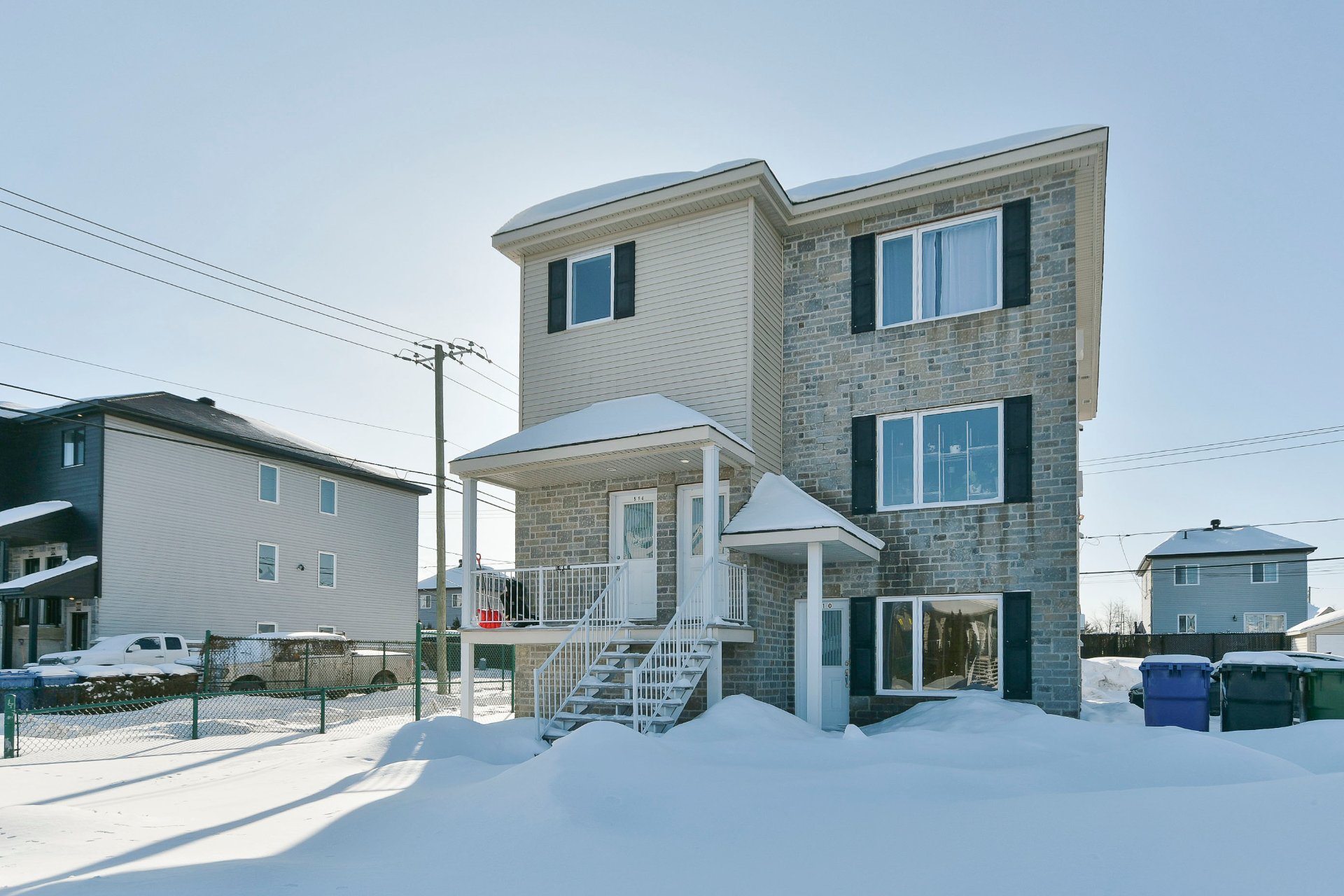 910 - 914 Av. du Marché