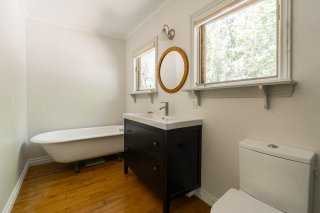 Salle de bains attenante à la CCP