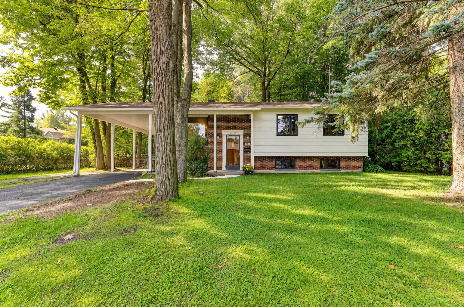 412 Rue Elm