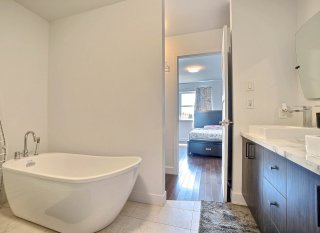 Ensuite bathroom
